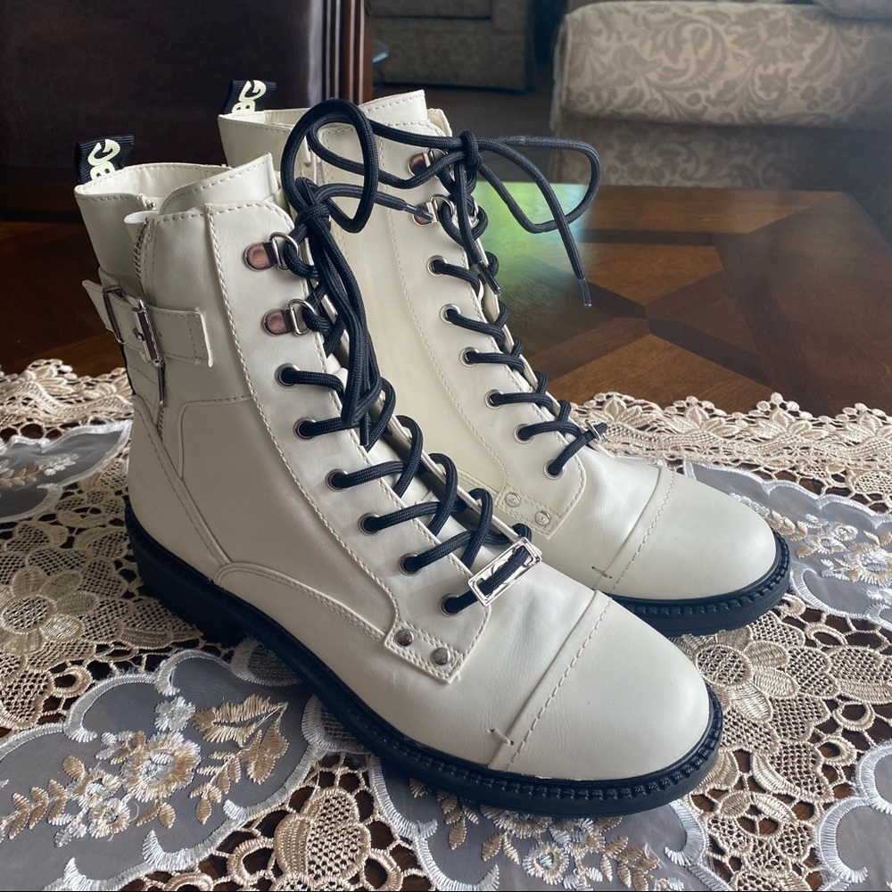 G by Guess white combat boots NWOB
